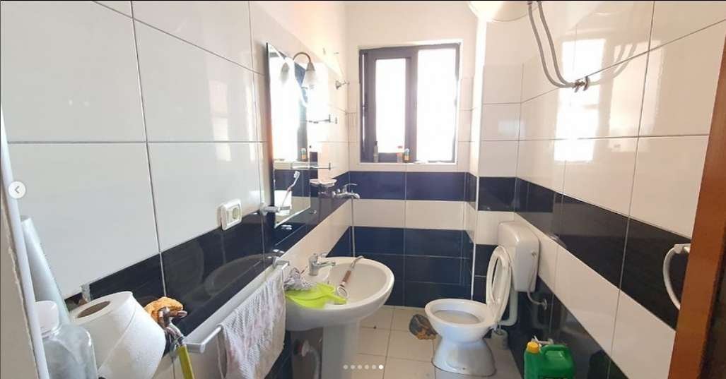 Shitet Apartament pran Dylit  Spitalit DR